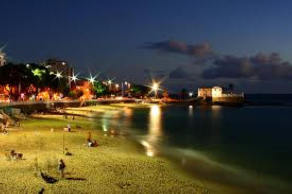 Maravilhoso Apartamento 2 Quartos Com Ofuro Porto Da Barra Salvador Summer Barra Flat Exteriér fotografie